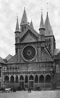 CATHEDRAL TOURNai
