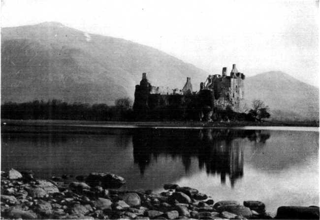 KILCHURN CASTLE, LOCH AWE. KILCHURN CASTLE, LOCH AWE.