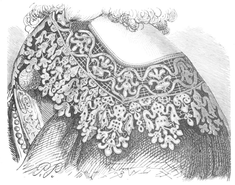 Lace on shoulder Lace on shoulder