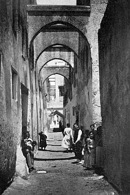 A STREET IN THE JEWS' QUARTER, TETUAN. A STREET IN THE JEWS' QUARTER, TETUAN.