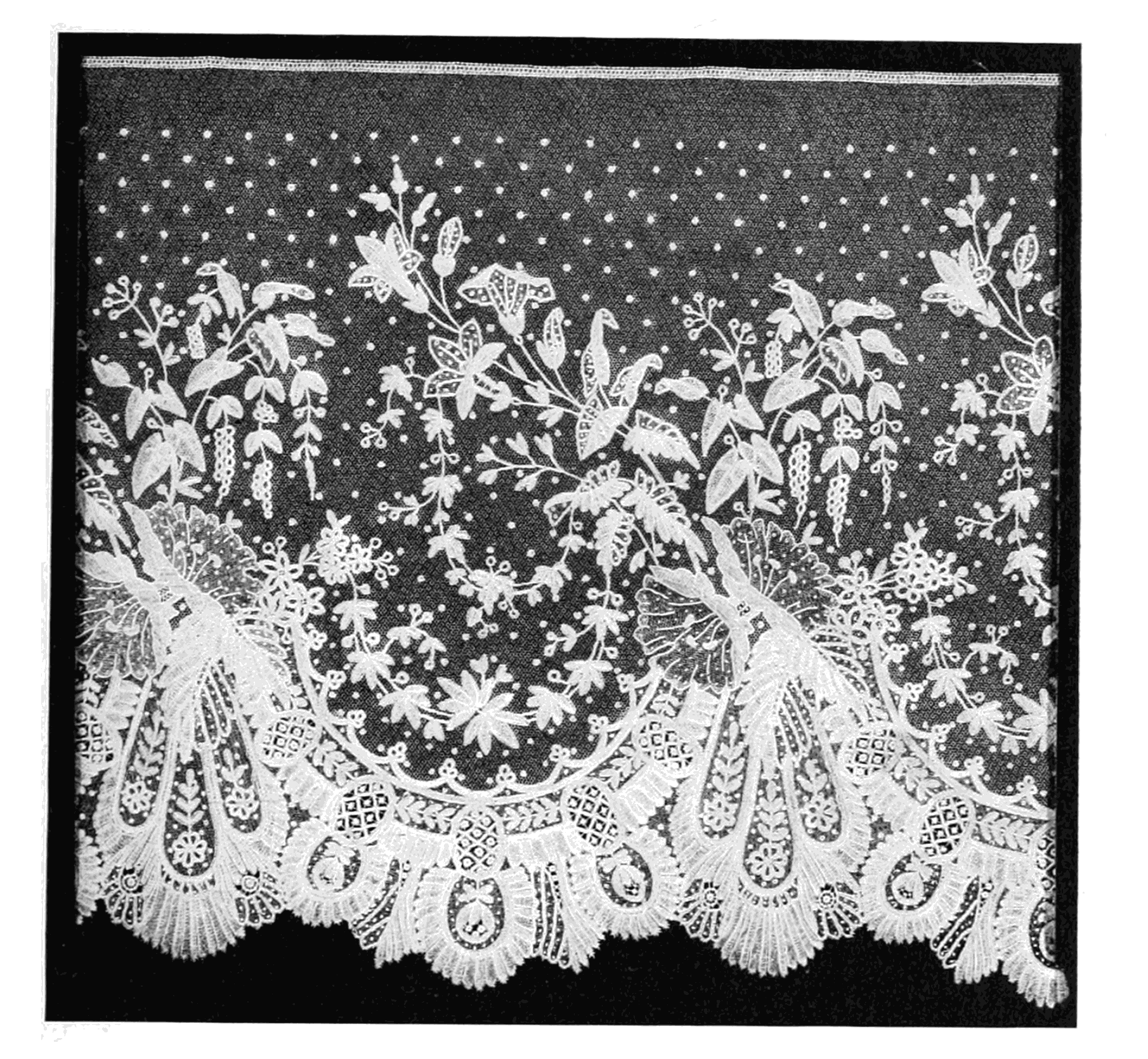 Real Point Appliqué.