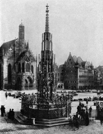 Nuremberg: the Church of Our Lady and the Beautiful Fountain Nuremberg: the Church of Our Lady and the Beautiful Fountain