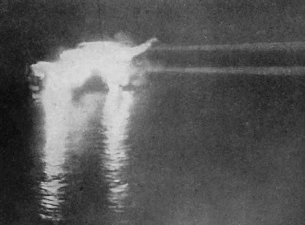 A BROADSIDE AT NIGHT AT THE BATTLE OF JUTLAND A BROADSIDE AT NIGHT AT THE BATTLE OF JUTLAND