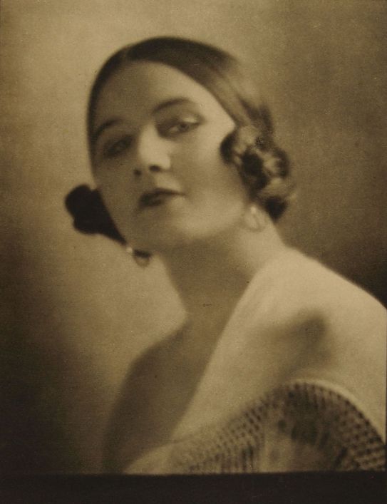 16. GIPSY—Miss Fedora Roselli