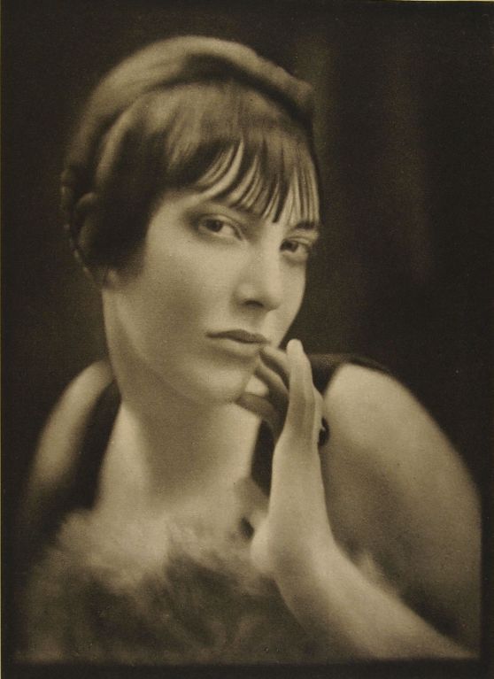 18. PORTUGAL—Señora Maria Di Castellani