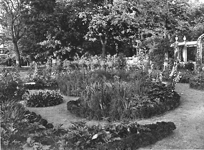Longfellow's Garden. Longfellow's Garden.