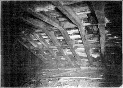 Timbering in Full-Width Heading of Three-Track Tunnel Timbering in Full-Width Heading of Three-Track Tunnel