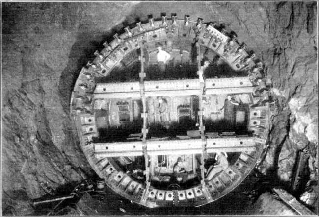 Plate LXV, Fig. 1.--Shield Fitted with Sectional Sliding Hoods and Sliding Extensions to the Floors. Plate LXV, Fig. 1.--Shield Fitted with Sectional Sliding Hoods and Sliding Extensions to the Floors.