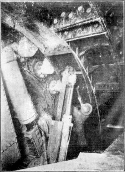 Plate LXX, Fig. 4.--Hydraulic Erector Placing Segment. Plate LXX, Fig. 4.--Hydraulic Erector Placing Segment.
