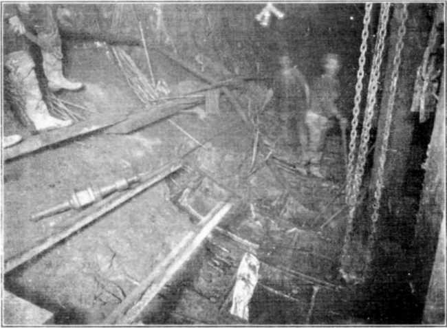 Plate LXXIII, Fig. 1.--Temporary Reinforcement of Broken Plates And Removal of a Plate in Sections. Plate LXXIII, Fig. 1.--Temporary Reinforcement of Broken Plates And Removal of a Plate in Sections.