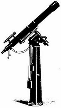 An engraving of a refracting telescope on a mounted pedestal, with adjustment mechanisms and a hanging counterweight — a 17th or 18th-century astronomical instrument.